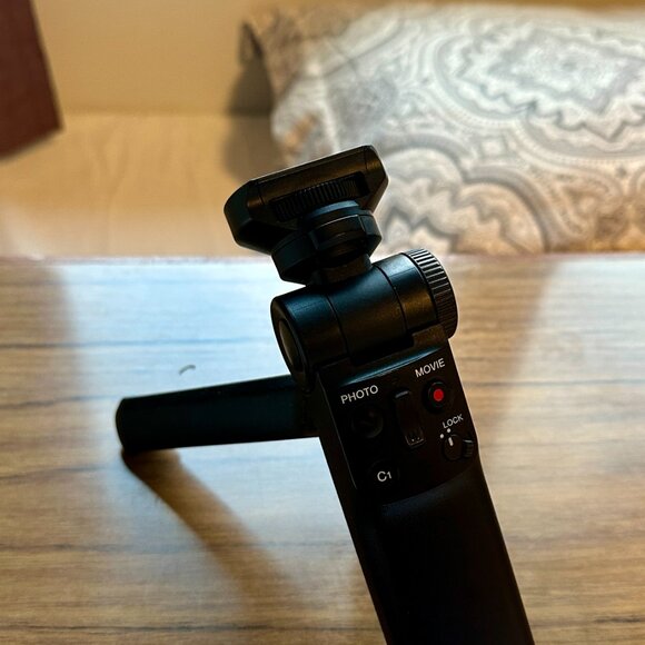 Sony ZV-1 with Creator Kit - Picture 6 of 12